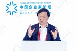 李小加：AI创新需具备上帝视角与仆人心态