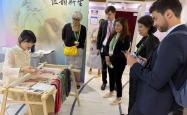 文化中国行丨“绣”出国际范儿苏州高新区苏绣闪耀日内瓦