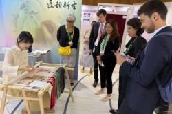 文化中国行丨“绣”出国际范儿苏州高新区苏绣闪耀日内瓦