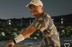 “是马老师吗？”马云夜骑西湖被网友偶遇，同款自行车卖1.85万元，近期已多次在杭州露面